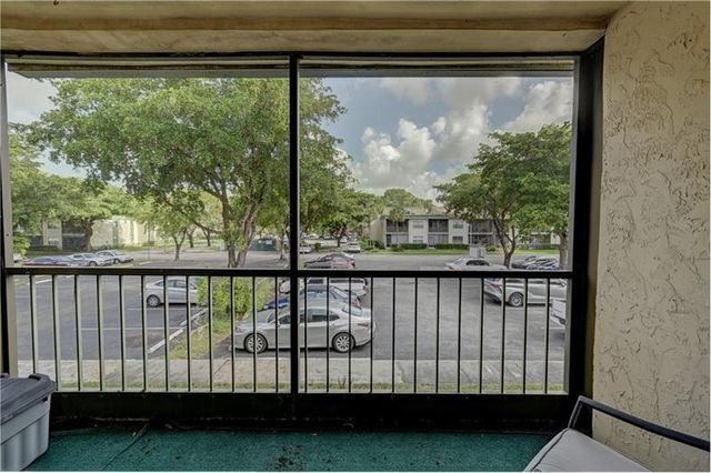 4150 NW 90th Avenue 202, Coral Springs, FL 33065