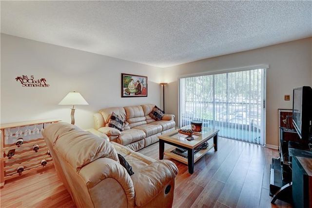 4150 NW 90th Avenue 202, Coral Springs, FL 33065