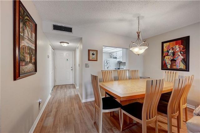 4150 NW 90th Avenue 202, Coral Springs, FL 33065