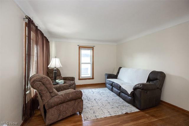 6602 Brownfield Drive, Parma, OH 44129
