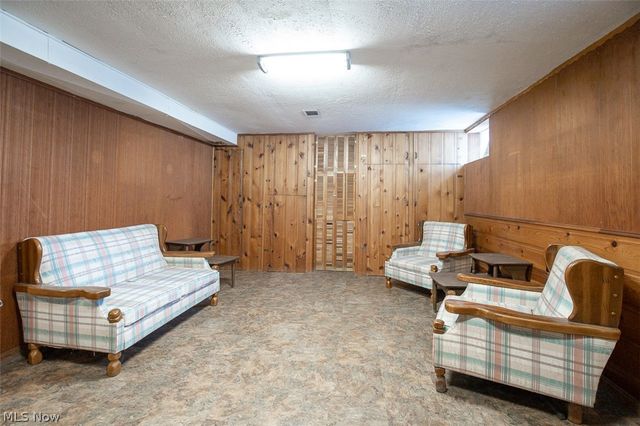 6602 Brownfield Drive, Parma, OH 44129