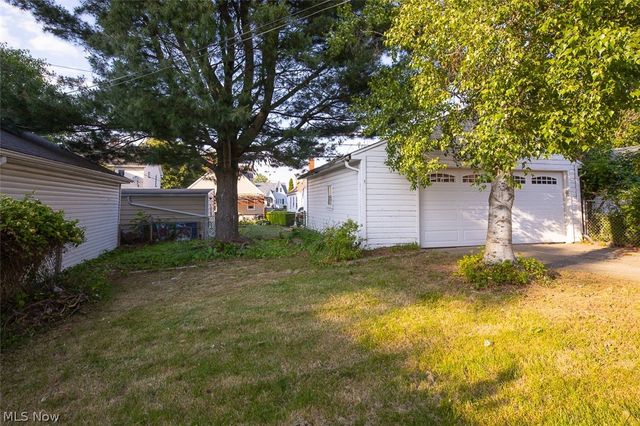 6602 Brownfield Drive, Parma, OH 44129