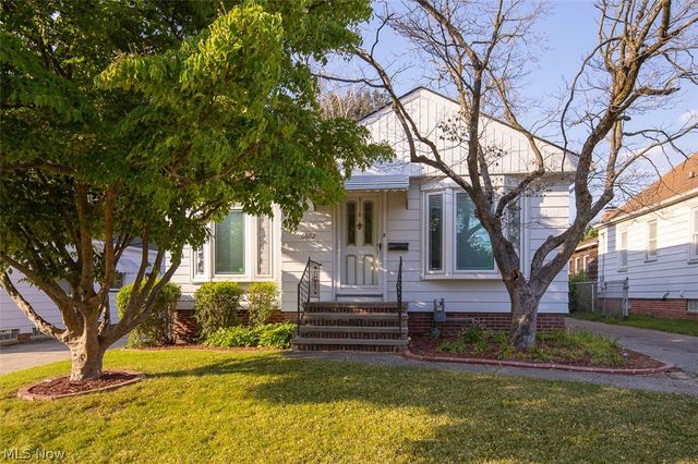 6602 Brownfield Drive, Parma, OH 44129
