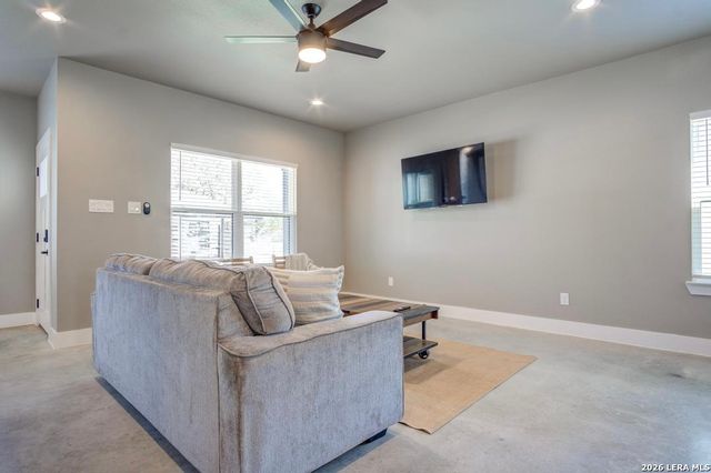 30652 Oakview Rd Apt 5, Bulverde, TX 78163