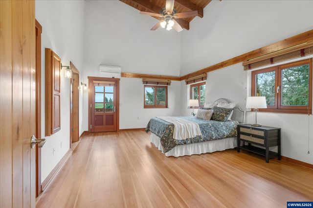 2550 Stiles Rd, Dallas, OR 97338