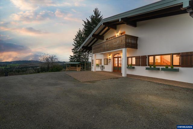 2550 Stiles Rd, Dallas, OR 97338