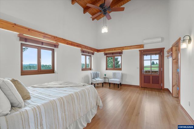 2550 Stiles Rd, Dallas, OR 97338