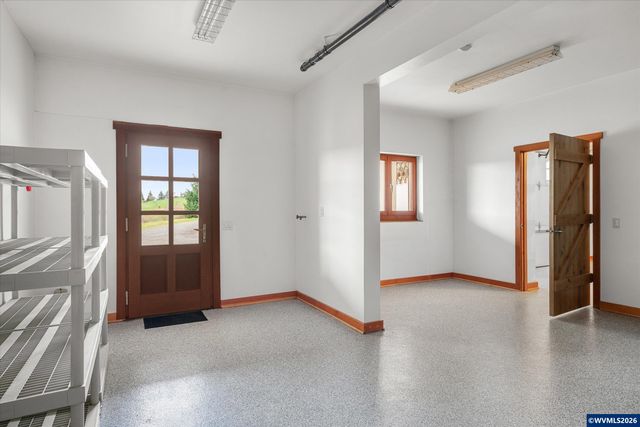 2550 Stiles Rd, Dallas, OR 97338