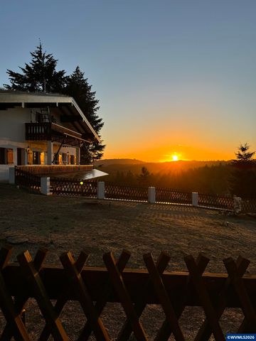 2550 Stiles Rd, Dallas, OR 97338