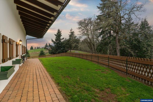 2550 Stiles Rd, Dallas, OR 97338