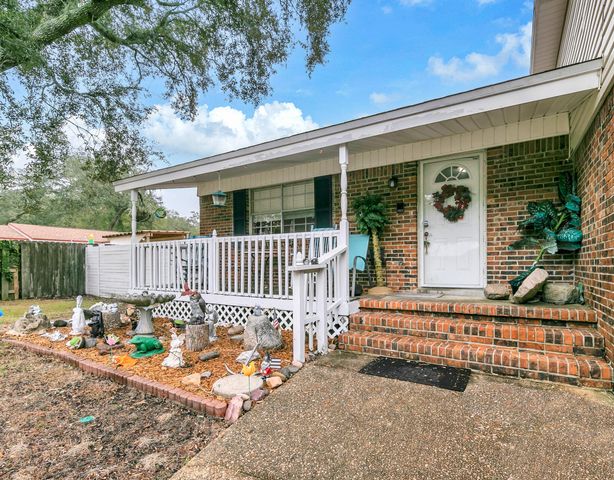701 Trowbridge Avenue, Fort Walton Beach, FL 32547