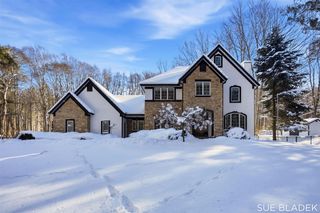 6380 Hidden Pond Drive, Holland, MI 49423