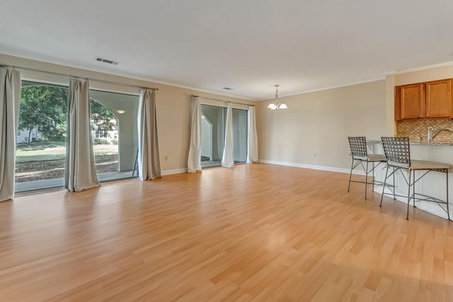 303 Westlake Court, Niceville, FL 32578