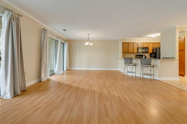 303 Westlake Court, Niceville, FL 32578