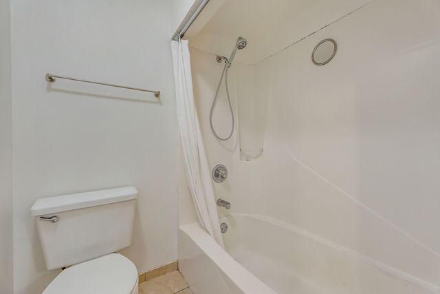 303 Westlake Court, Niceville, FL 32578