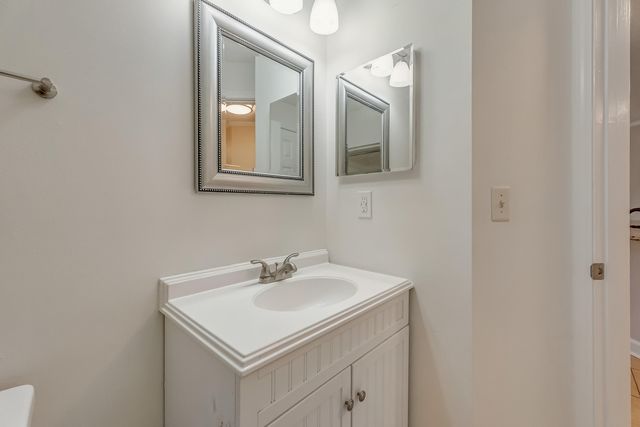 303 Westlake Court, Niceville, FL 32578