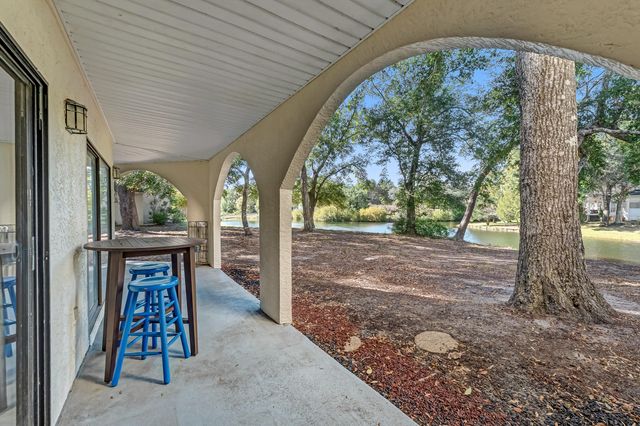 303 Westlake Court, Niceville, FL 32578