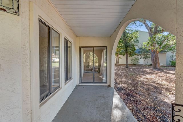 303 Westlake Court, Niceville, FL 32578