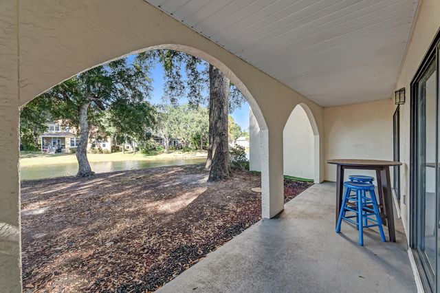 303 Westlake Court, Niceville, FL 32578