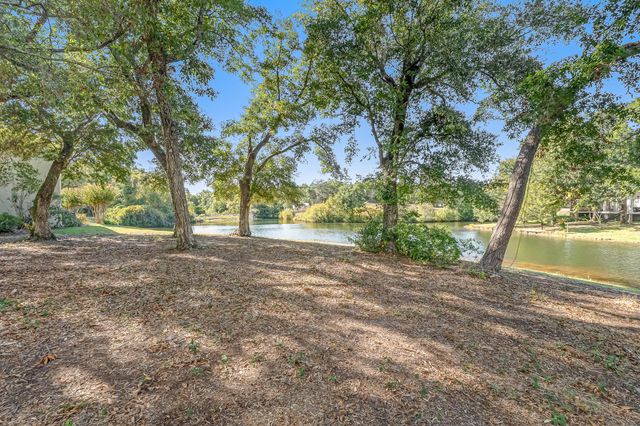 303 Westlake Court, Niceville, FL 32578
