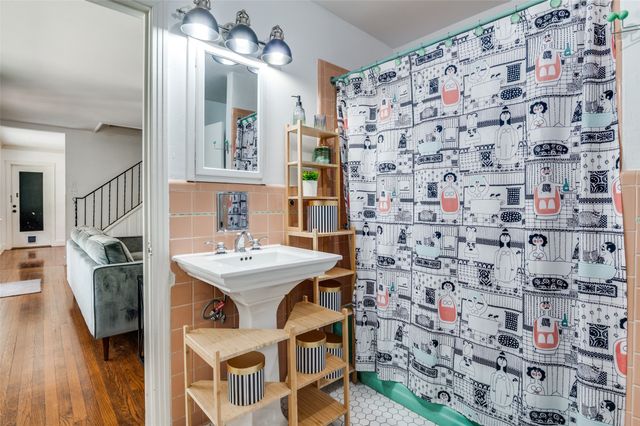 901 Bryson Street, Waxahachie, TX 75165