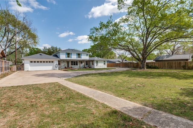 901 Bryson Street, Waxahachie, TX 75165