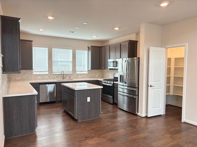 7846 Skylark Heights Lane, Richmond, TX 77407