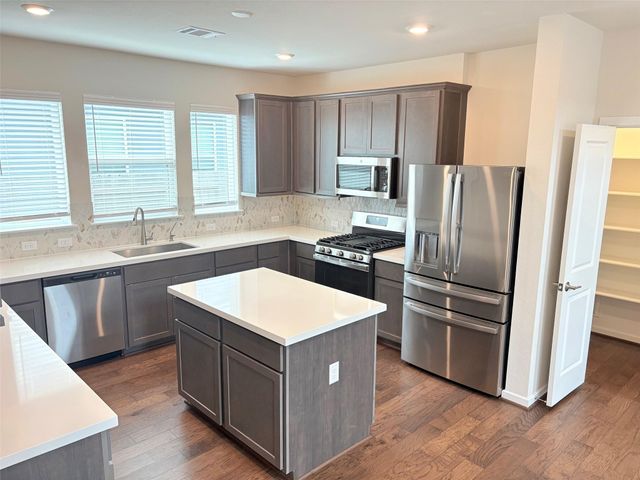 7846 Skylark Heights Lane, Richmond, TX 77407