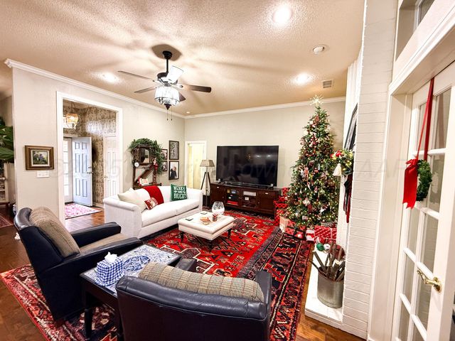 5724 Spencer Street, Amarillo, TX 79109