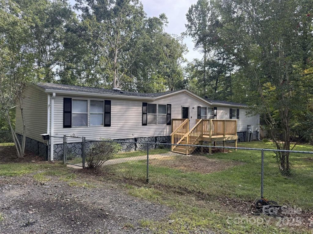 258 Log Cabin Lane, Nebo, NC 28761
