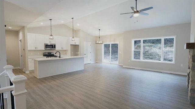 2855 Deer Path Court, Beloit, WI 53511