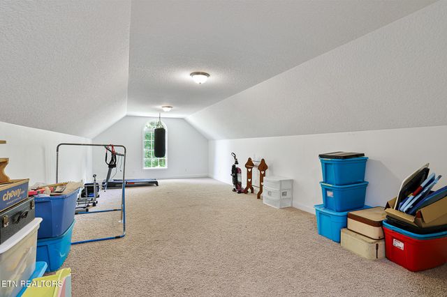 982 Jordan Rd, Washburn, TN 37888
