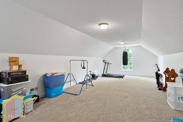 982 Jordan Rd, Washburn, TN 37888
