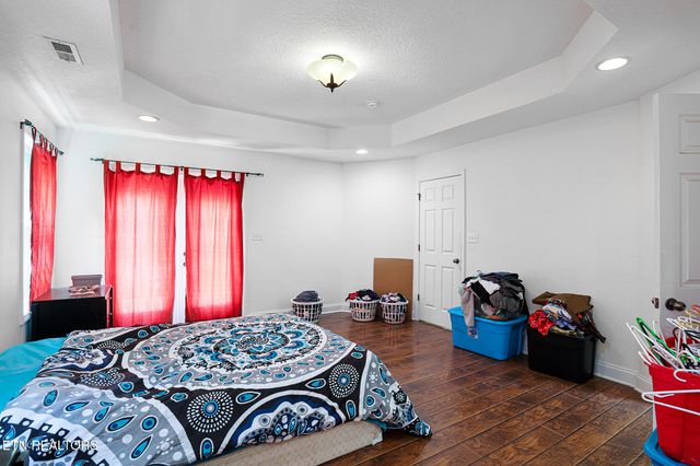 982 Jordan Rd, Washburn, TN 37888