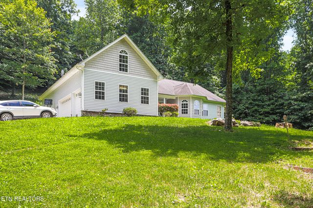 982 Jordan Rd, Washburn, TN 37888