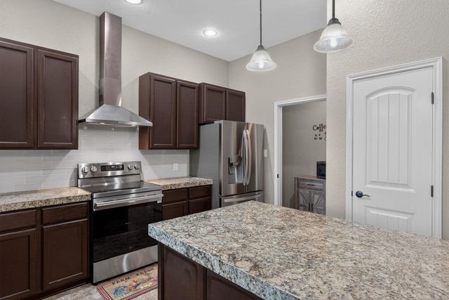 212 Knights Row ROW, Cottonwood Shores, TX 78657