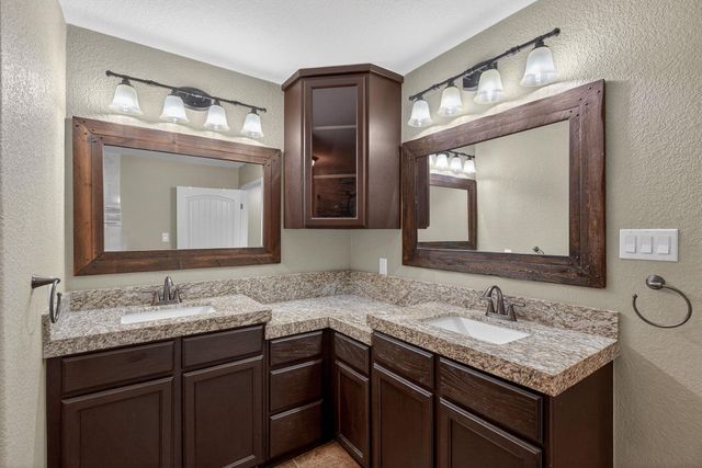 212 Knights Row ROW, Cottonwood Shores, TX 78657