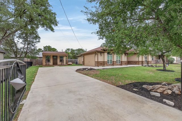 212 Knights Row ROW, Cottonwood Shores, TX 78657