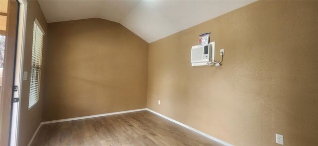 212 Knights Row ROW, Cottonwood Shores, TX 78657