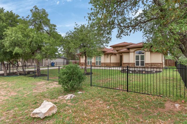 212 Knights Row ROW, Cottonwood Shores, TX 78657