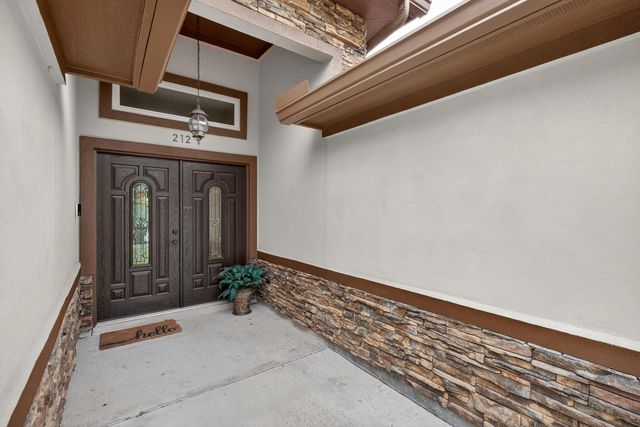 212 Knights Row ROW, Cottonwood Shores, TX 78657