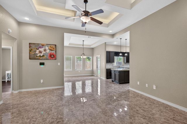 212 Knights Row ROW, Cottonwood Shores, TX 78657