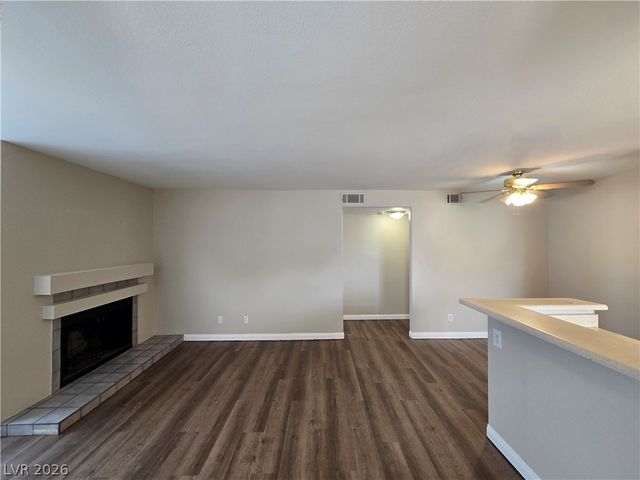 2987 JUNIPER HILLS BL Boulevard 201, Las Vegas, NV 89142