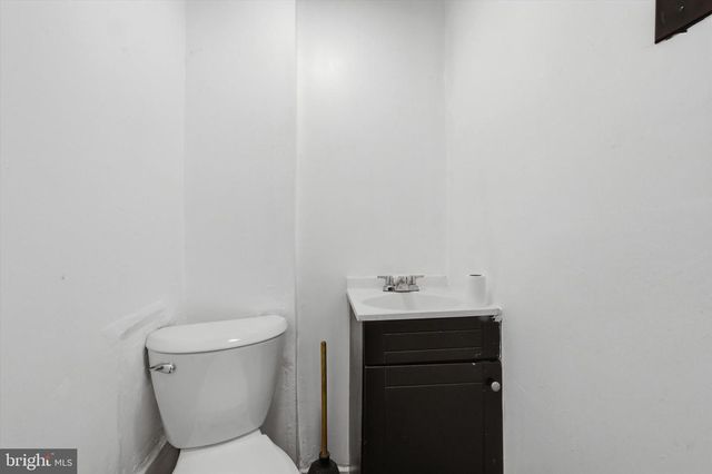 2506 W 6TH ST, Chester, PA 19013