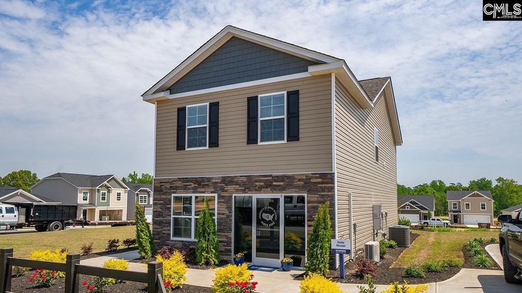 105 Hunter's Branch Drive, Hopkins, SC 29061