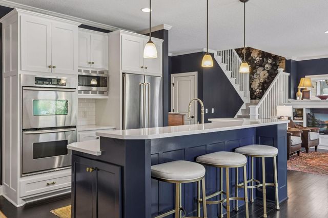 5613 Sherwood Avenue, Edina, MN 55424