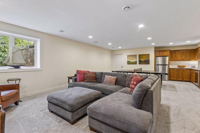 5613 Sherwood Avenue, Edina, MN 55424