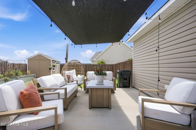 2619 Ravens Glass Court, Wilmington, NC 28411