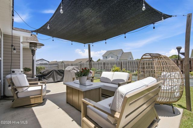 2619 Ravens Glass Court, Wilmington, NC 28411