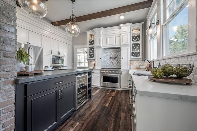 5608 N SEMINOLE AVENUE, Tampa, FL 33604